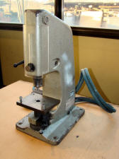 Kniehebelpresse "Gressel" [12]