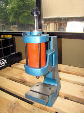 Pneumatische Presse [23]